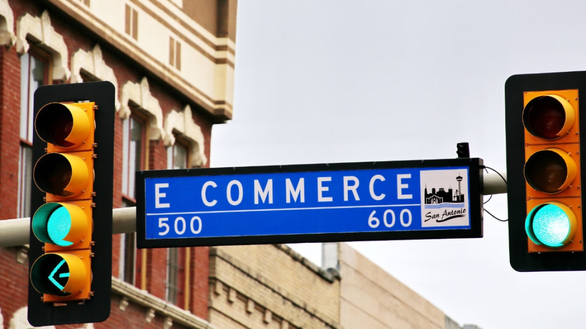 You are currently viewing E-commerce Trends That Have Reshaped Logistics