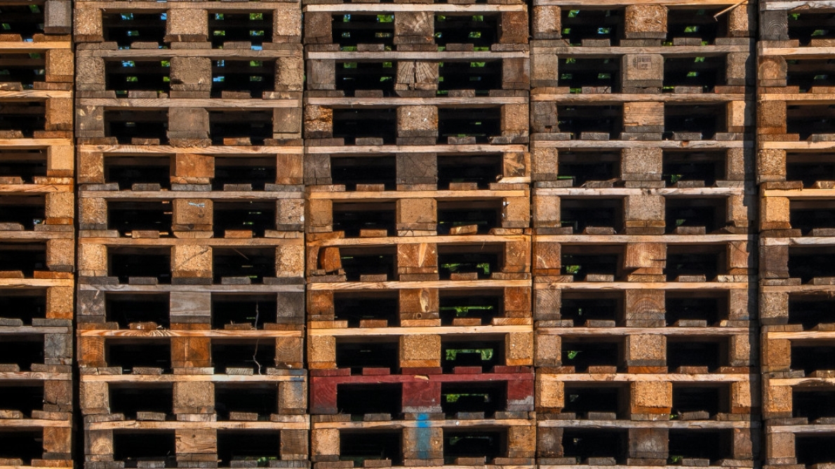 You are currently viewing Maximum Efficiency: How to Fit the Maximum Number of Pallets in a Container Without Wasted Space