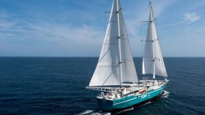 Read more about the article World’s Largest Sailing Cargo Ship Completes Maiden Atlantic Voyage