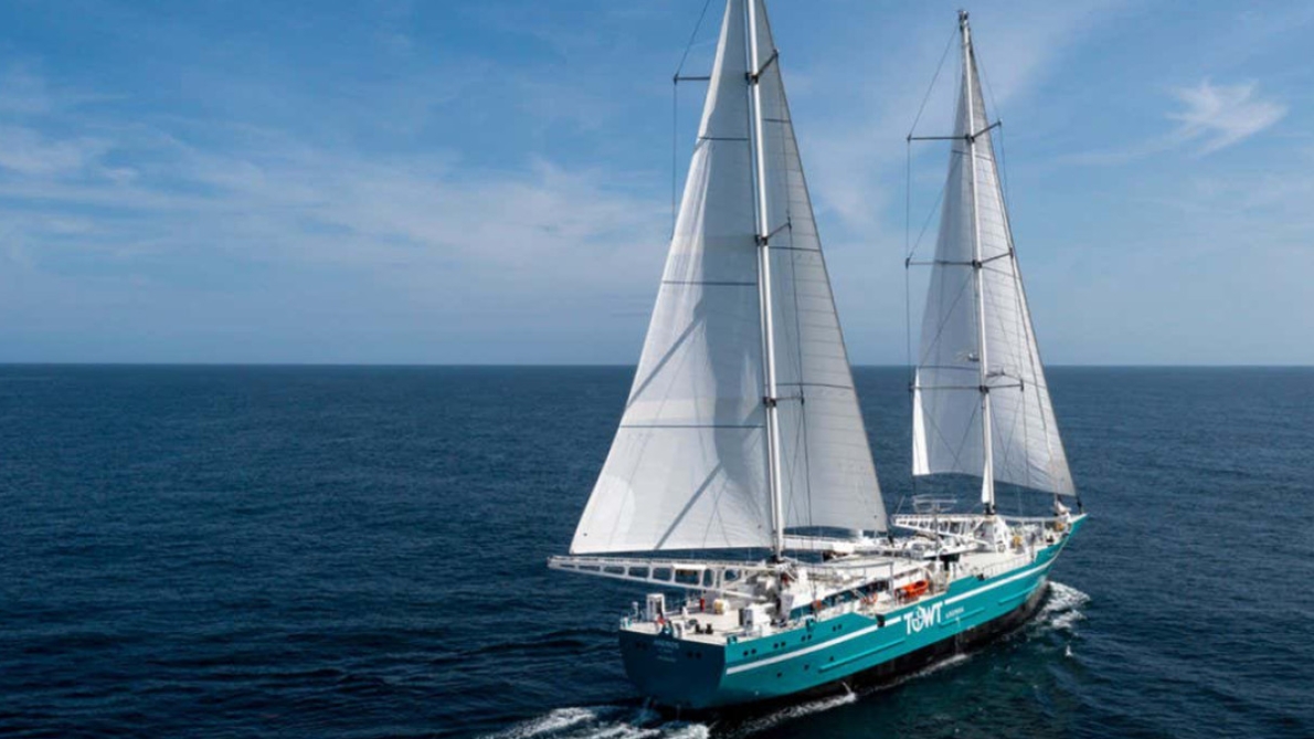 You are currently viewing World’s Largest Sailing Cargo Ship Completes Maiden Atlantic Voyage